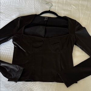Forever 21 Black Long-Sleeve Sweetheart Bust Top - Fitted